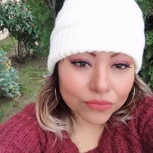 Meet your Posher, Elizabeth